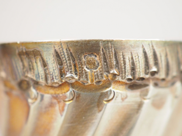 Deux différents coquetiers en argent, poinçon Minerve. Poids. 110 g