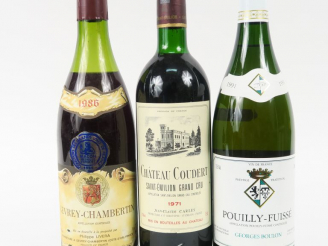 Vente aux enchères 3 BOUTEILLES : 1 GEVREY CHAMBERTIN LIVERA 1986 5 CM - 1 POUILLY FUISSE