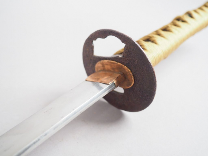 Wakizashi à lame à shinogi-zukuri, gunome hamon, nakago suriage à un m