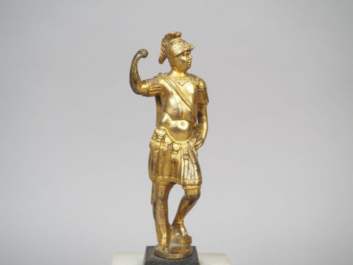 Mars en bronze doré. Italie, XVIIème siècle. Hauteur : 14 cm  Soclé. E