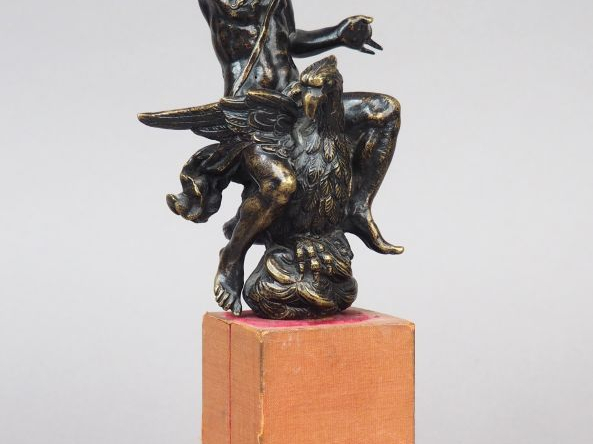 Jupiter chevauchant l’aigle en bronze à patine noire. XVIIème siècle. 