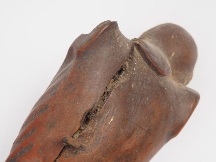 Grand fragment de crucifix XVIIème en buis.  H. 35 cm