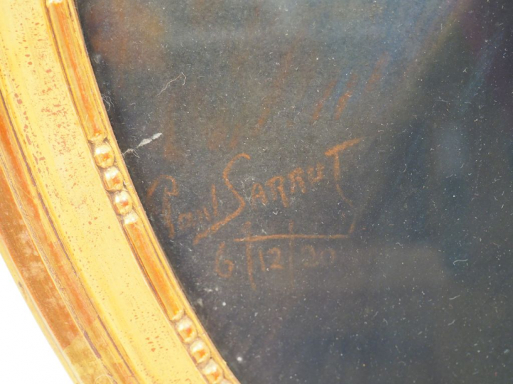 	SARROT  « Portrait de dame » Pastel en médaillon. Signé en bas à gauc