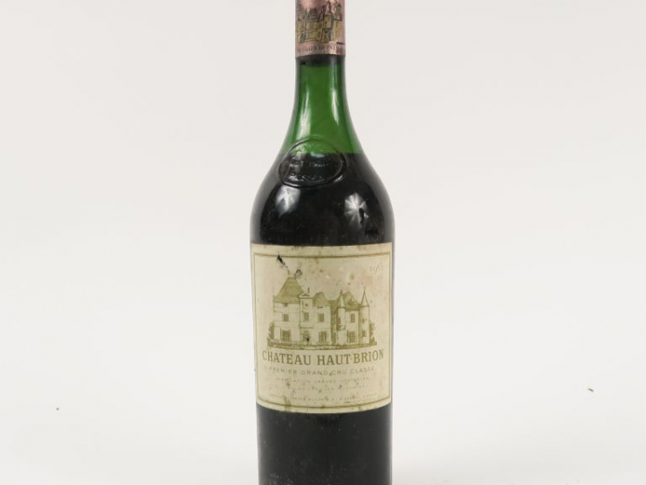 1 BOUTEILLE CHÂTEAU HAUT BRION 1er GCC GRAVES - 1961 - 5 CM/EF/CAPS CO