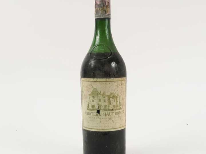 1 BOUTEILLE CHÂTEAU HAUT BRION 1er GCC GRAVES - 1961 - 6,2 CM/EF/CAPS 