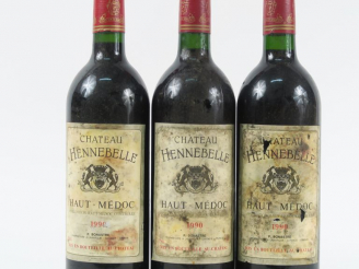 Vente aux enchères 3 BOUTEILLES CHÂTEAU HENNEBELLE HAUT MEDOC - 1990 - ET