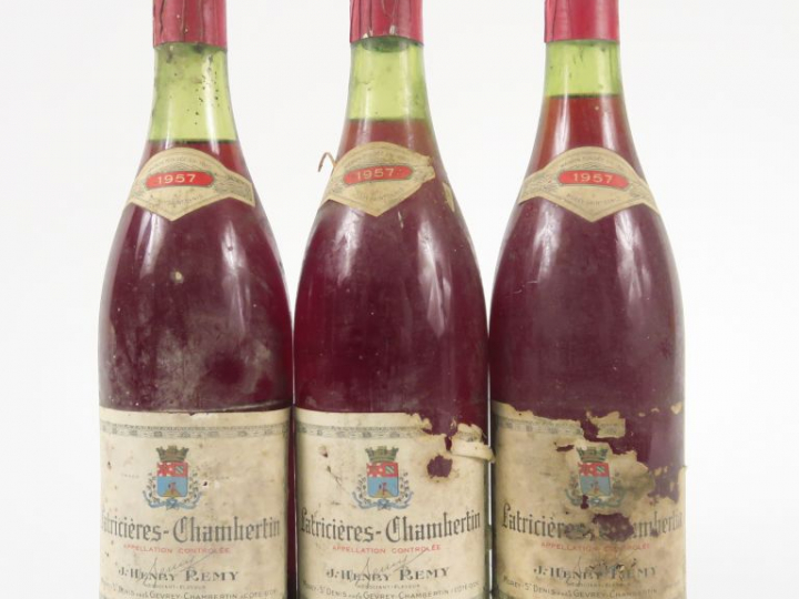 3 BOUTEILLES LATRICIERES CHAMBERTIN J. HENRY REMY - 1957 - 1 à 2 CM/2 