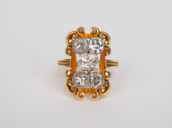Bague Napoléon III en or jaune, sertie de cinq diamants taille ancienn