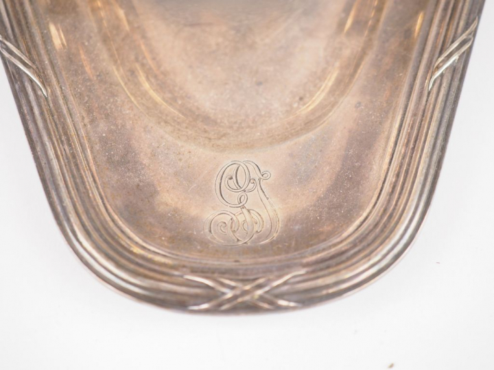 Saucière de style Louis XVI en argent, poinçon Minerve, à décor de tig