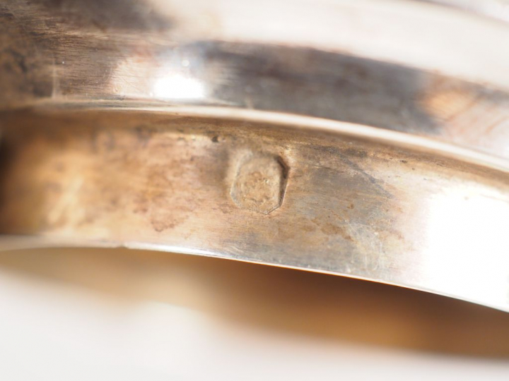 Théière de style rocaille en argent, poinçon Minerve, à décor de monog
