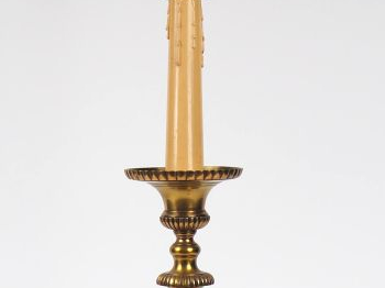 Pique cierge de style Louis XIII en bronze, monté en lampe. H. : 64 cm