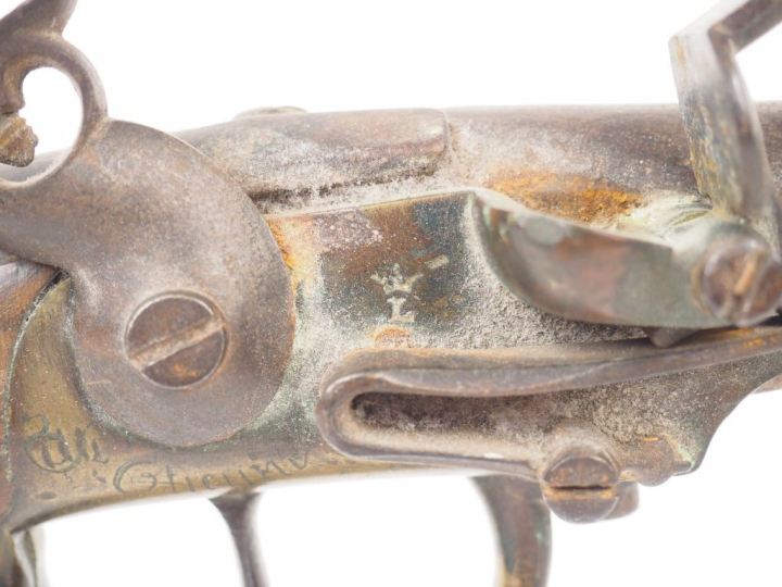 Pistolet à silex à coffre réglementaire français modèle 1777 de la man