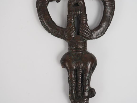 Idole tubulaire en bronze du Luristan. VIII-VIIe siècle av. J.-C.  H. 