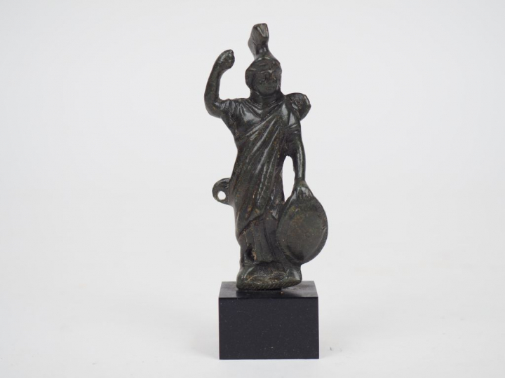 Applique en bronze figurant la déesse Minerve. Epoque romaine.  H. : 8