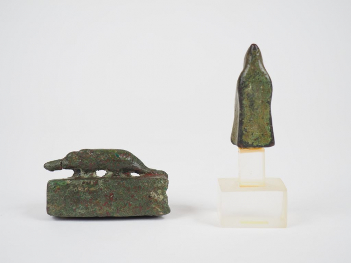 Sarcophage de musaraigne en bronze. Egypte. Basse-Epoque. Accident au 