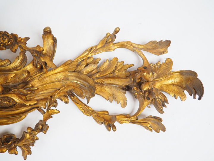 Cartel Napoléon III de style Louis XV en bronze doré à décor d'amours,