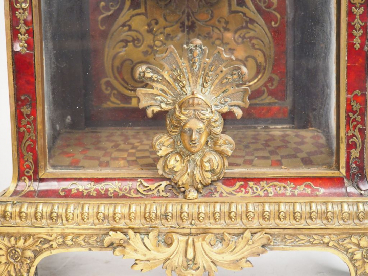 Cartel Napoléon III de style Louis XIV en marqueterie Boulle surmonté 