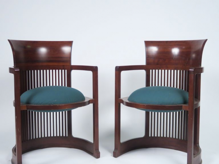 FRANK LLOYD WRIGHT  Paire de chaises 606 Barrell Edition Cassina signé