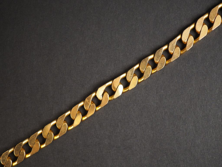 Gourmette en or jaune.  Long. 17,3 cm Poids. 43,97 g