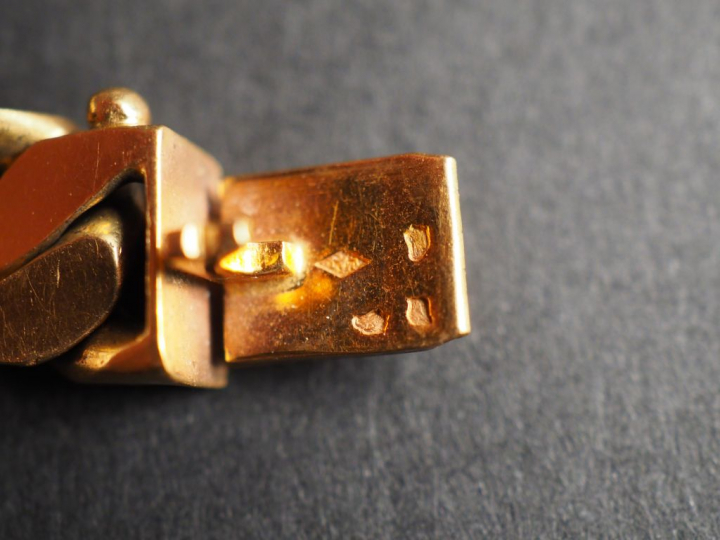 Gourmette en or jaune.  Long. 17,3 cm Poids. 43,97 g