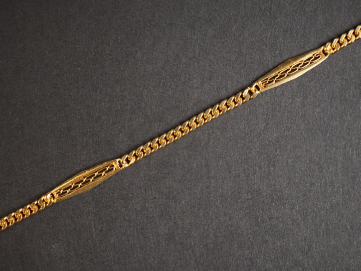 Giletière en or jaune. Long. 35 cm Poids. 11,83 g