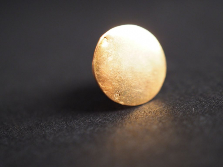 Chaine en or jaune.  Poids. 6,69 g On y joint un bouton de col en or j