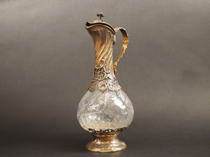 Aiguière de style rocaille en argent, poinçon Minerve et cristal, à dé