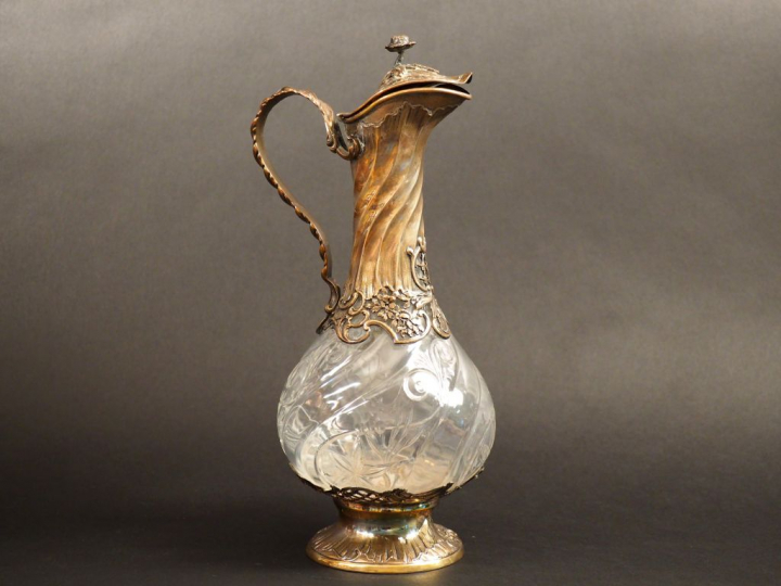 Aiguière de style rocaille en argent, poinçon Minerve et cristal, à dé