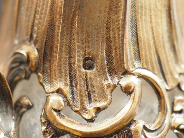 Aiguière de style rocaille en argent, poinçon Minerve et cristal, à dé