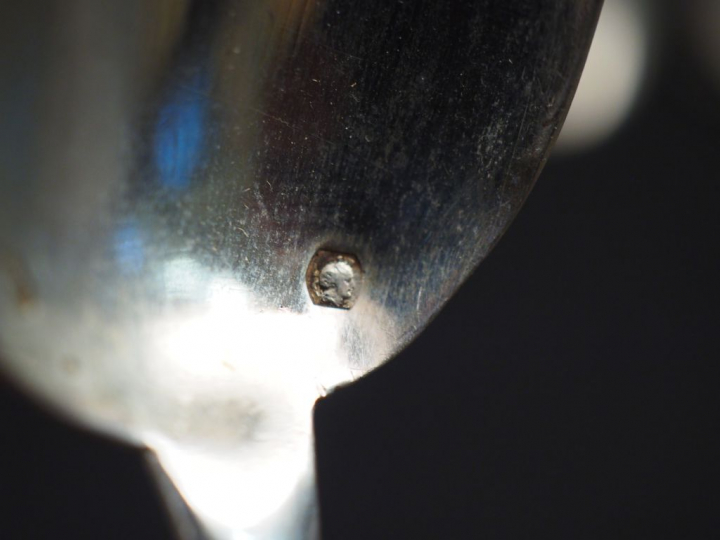 Suite de dix cuillères à dessert de style Louis XVI en argent, poinçon