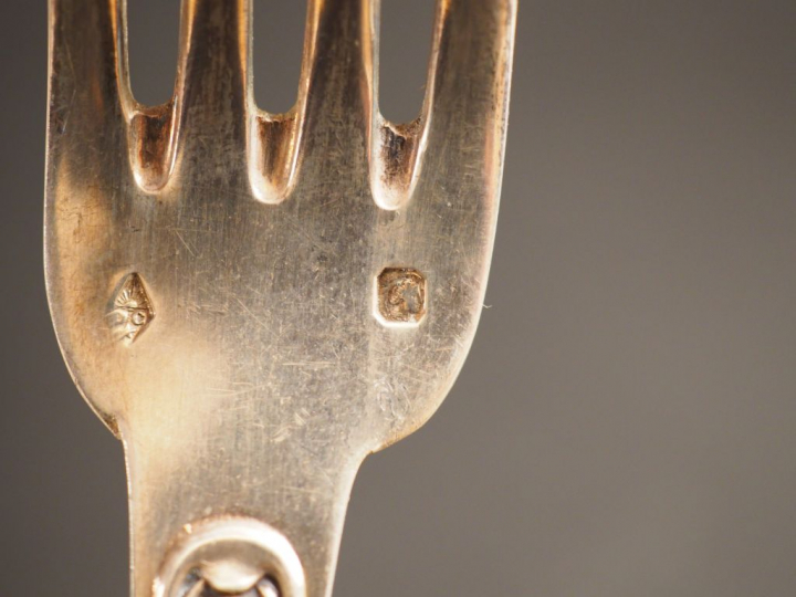 Couvert et timbale de naissance en argent, poinçon Minerve, modèle à d