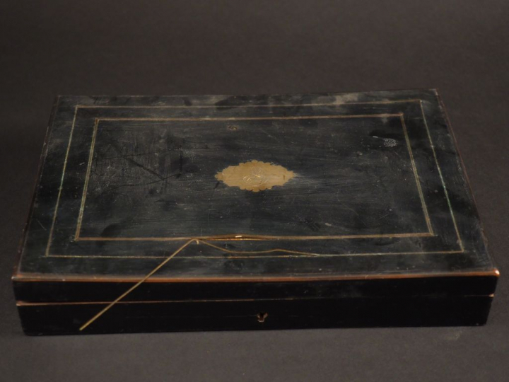 Partie de service à thé de style Louis XVI en vermeil, modèle à cartou