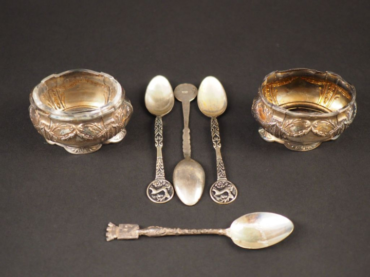 Paire de salerons de style Louis XVI en argent, poinçon Minerve, à déc