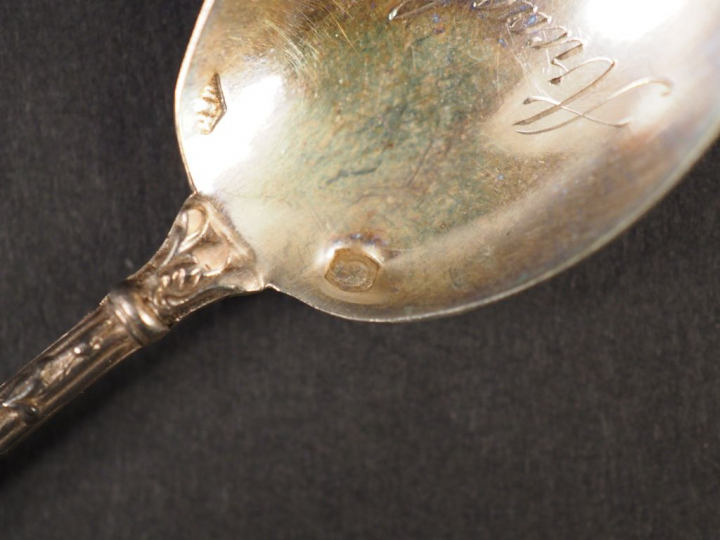 Paire de salerons de style Louis XVI en argent, poinçon Minerve, à déc