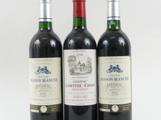 Vente aux enchères 3 BOUTEILLES MEDOC : 1 CHÂTEAU LAMOTHE CISSAC 1998 - 2 CHÂTEAU MAISON 