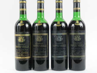 Vente aux enchères 4 BOUTEILLES CHÂTEAU TROTTE VIEILLE 1er GCC ST EMILION - 3 de 1967 1 H