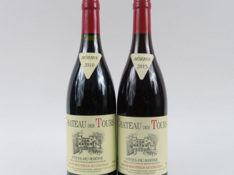 Vente aux enchères 2 BOUTEILLES CHÂTEAU DES TOURS CÔTES DU RHÔNE E. REYNAUD - 1 de 2010/1