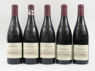 Vente aux enchères 5 BOUTEILLES GIGONDAS DOMAINE LA ROUBINE - 3 de 2006/2 de 2005