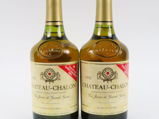Vente aux enchères 2 BOUTEILLES VIN JAUNE 'CHÂTEAU CHALON' A. PIROU - 1992