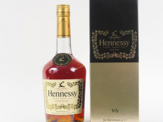 Vente aux enchères 1 BOUTEILLE COGNAC HENNESSY 'VERY SPECIAL' - COFFRET