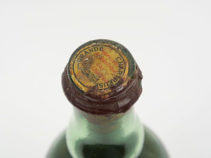 1 BOUTEILLE CHARTREUSE JAUNE - PÉRIODE 1941/1951