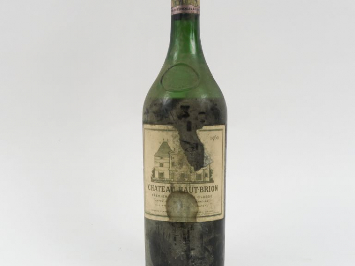 1 BOUTEILLE CHÂTEAU HAUT BRION 1er GCC GRAVES -  1960 - 7,5 CM/EA/BS/C