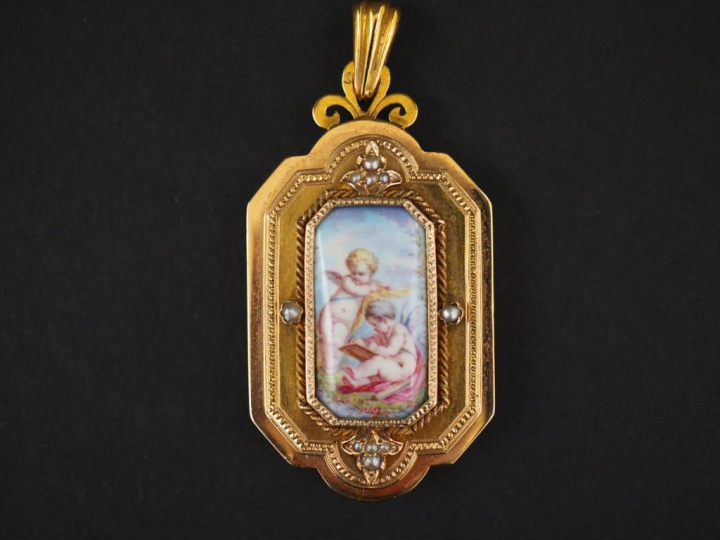 Pendentif porte-photo Napoléon III de style Louis XVI en or jaune et p