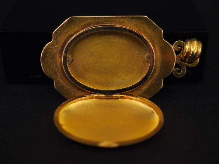 Pendentif porte-photo Napoléon III de style Louis XVI en or jaune et p