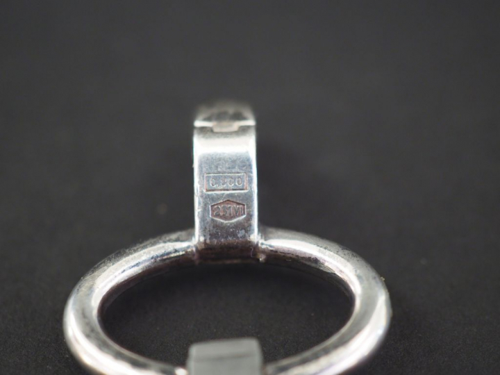 PERRIN. Montre bracelet de dame en argent 800 millièmes.  Long. 16,5 c