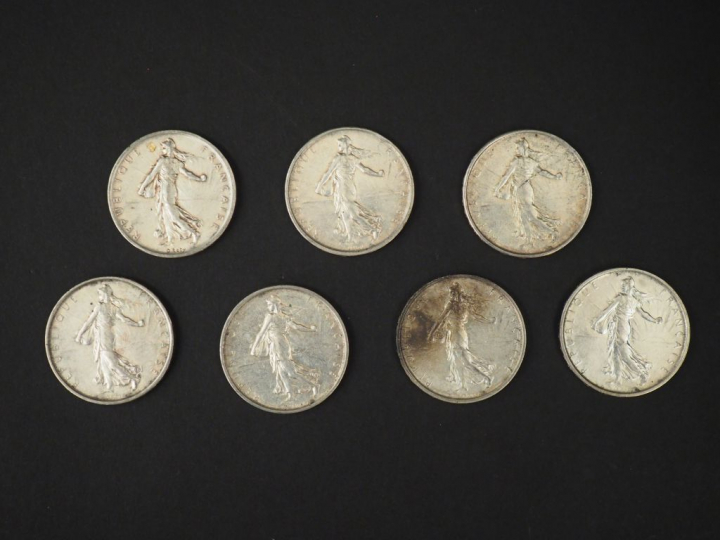 Ensemble de pièces de 5 Francs en argent. Comprenant :  - 36 pièces de
