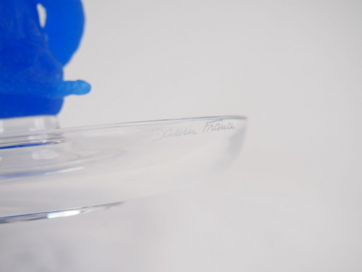 DAUM. Baguier en cristal et pâte de verre bleue, à décor de serpent. S