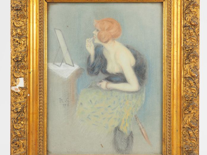 Ecole française XXème "Femme se maquillant" Pastel. Monogrammé MG et d