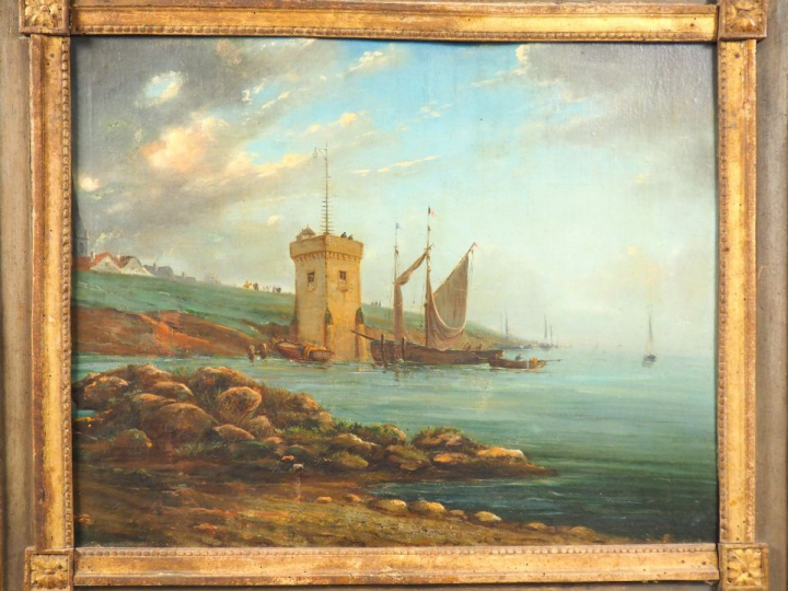 Trumeau Louis XVI en bois laqué gris et doré à décor de marine. Dim du