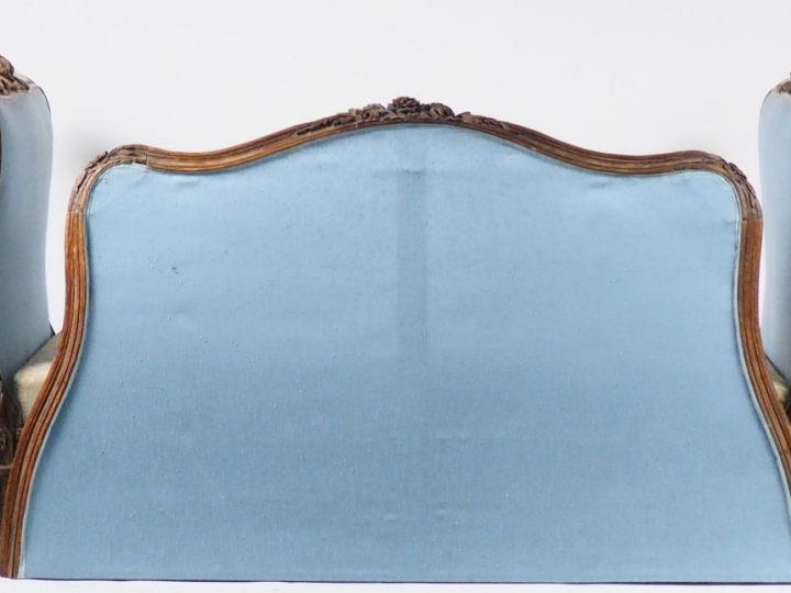 Lit Transition Louis XV - Louis XVI en bois naturel mouluré et sculpté